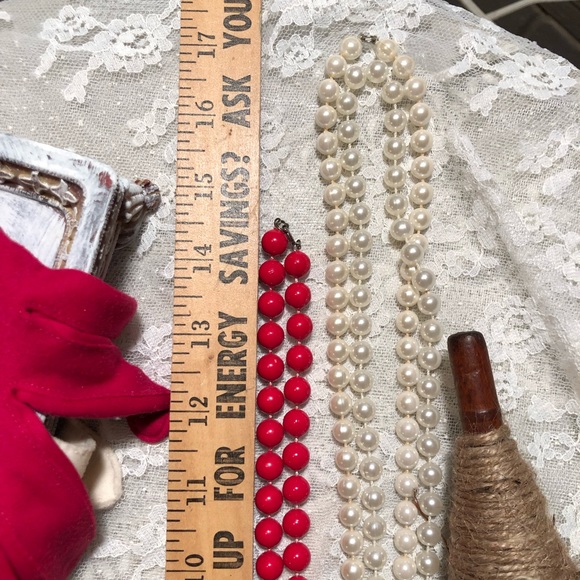 Set of 3 vintage faux pearl necklaces red white - Picture 7 of 8